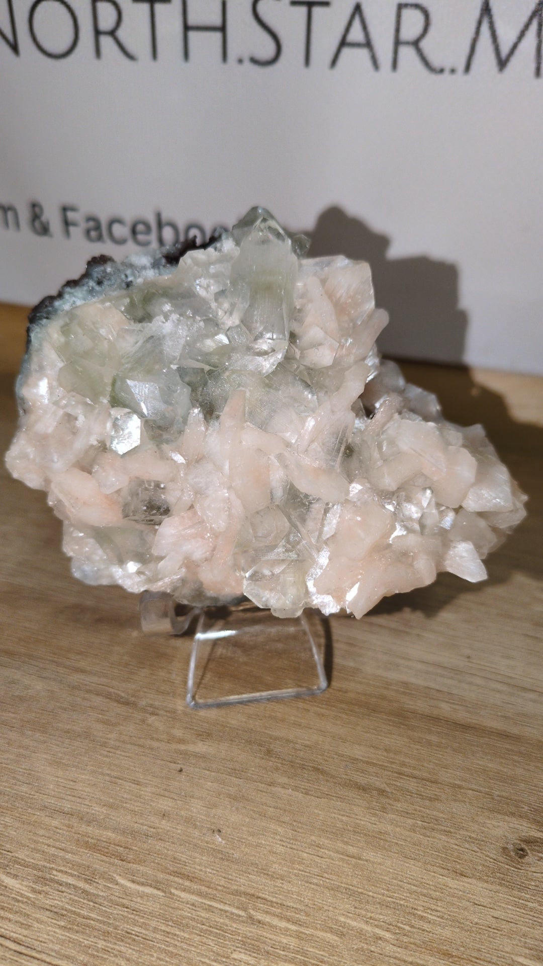 Green Apophyllite and stilbite ✨