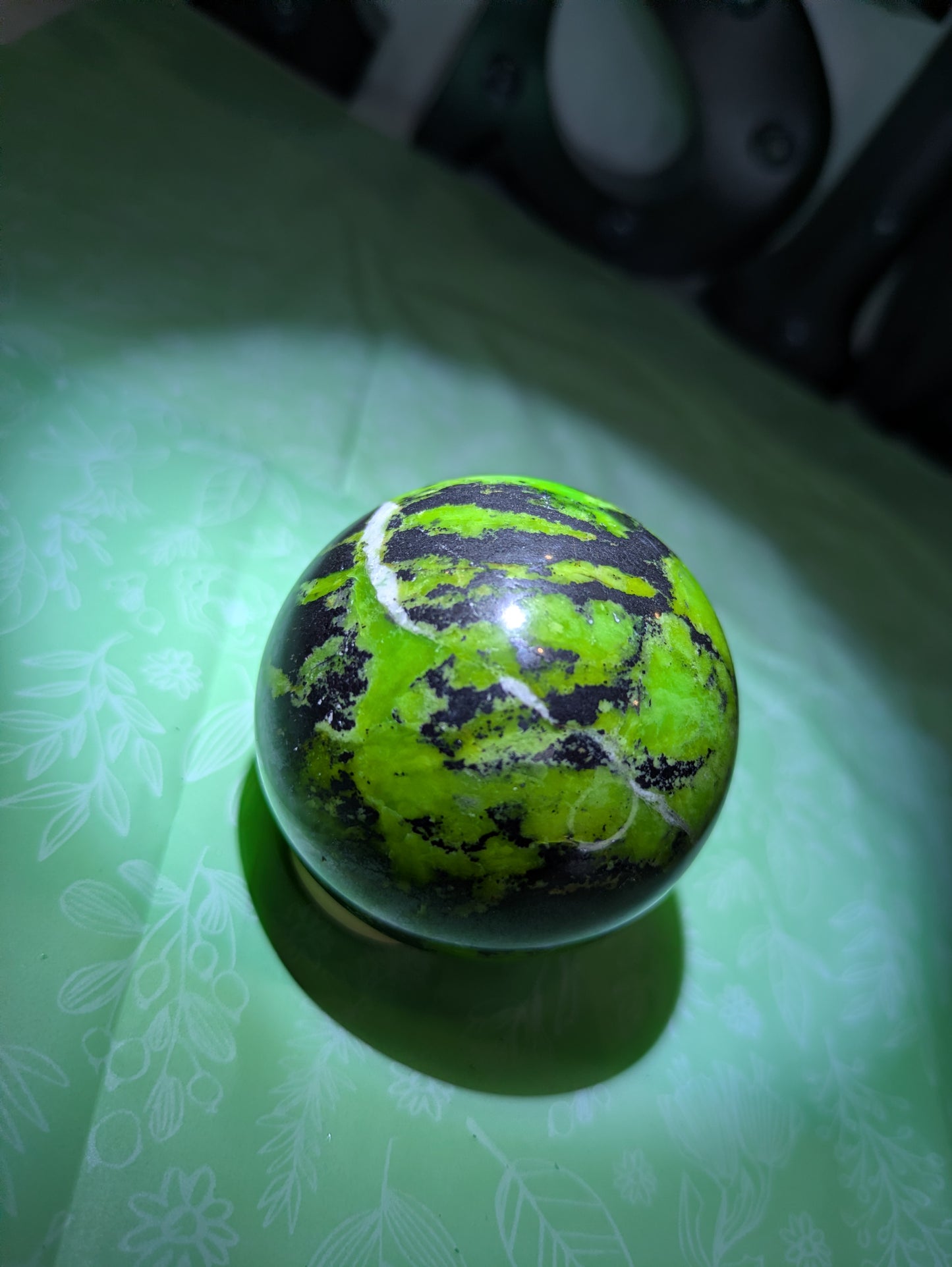 Green opal sphere ✨ B