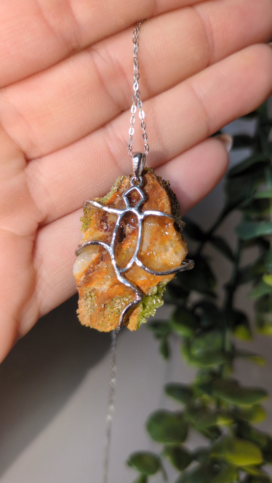 Pyromorphite pendant ✨