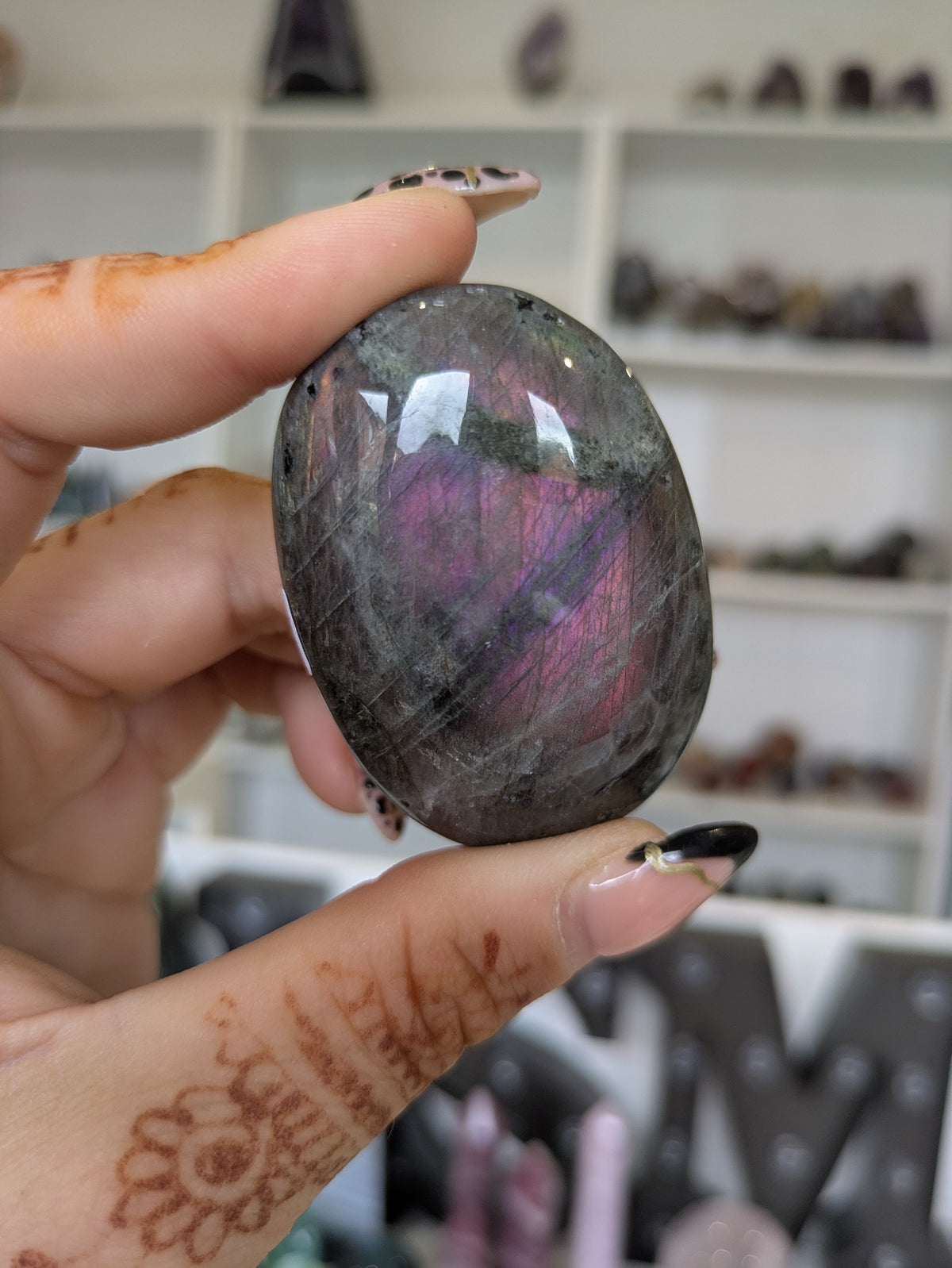 Labradorite palm ✨G