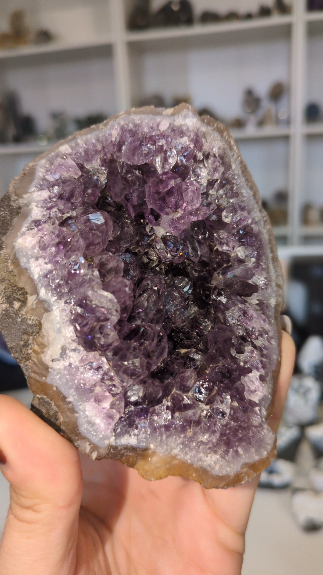 Raw amethyst geode ✨