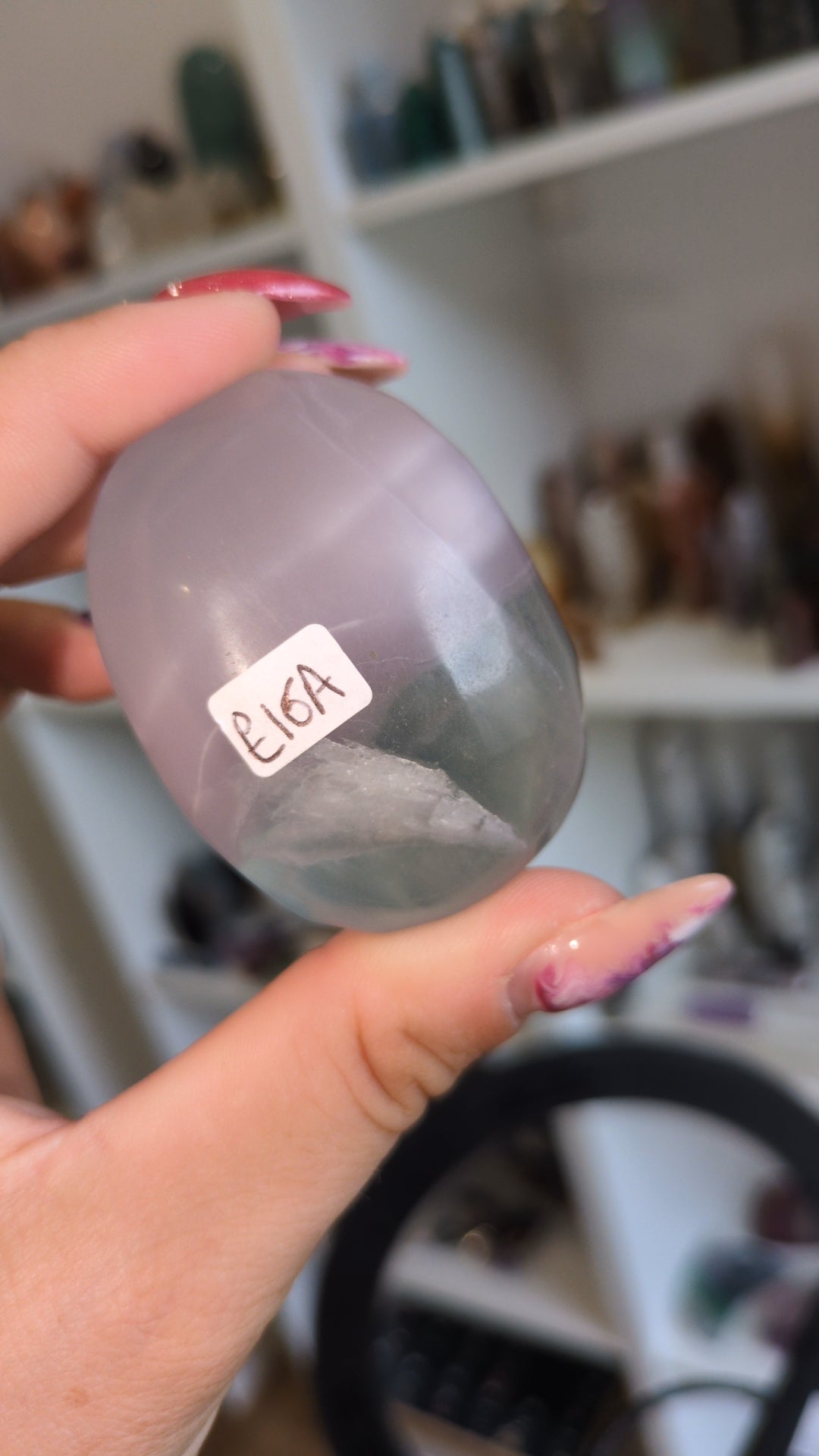 Lavender Flourite palm ✨