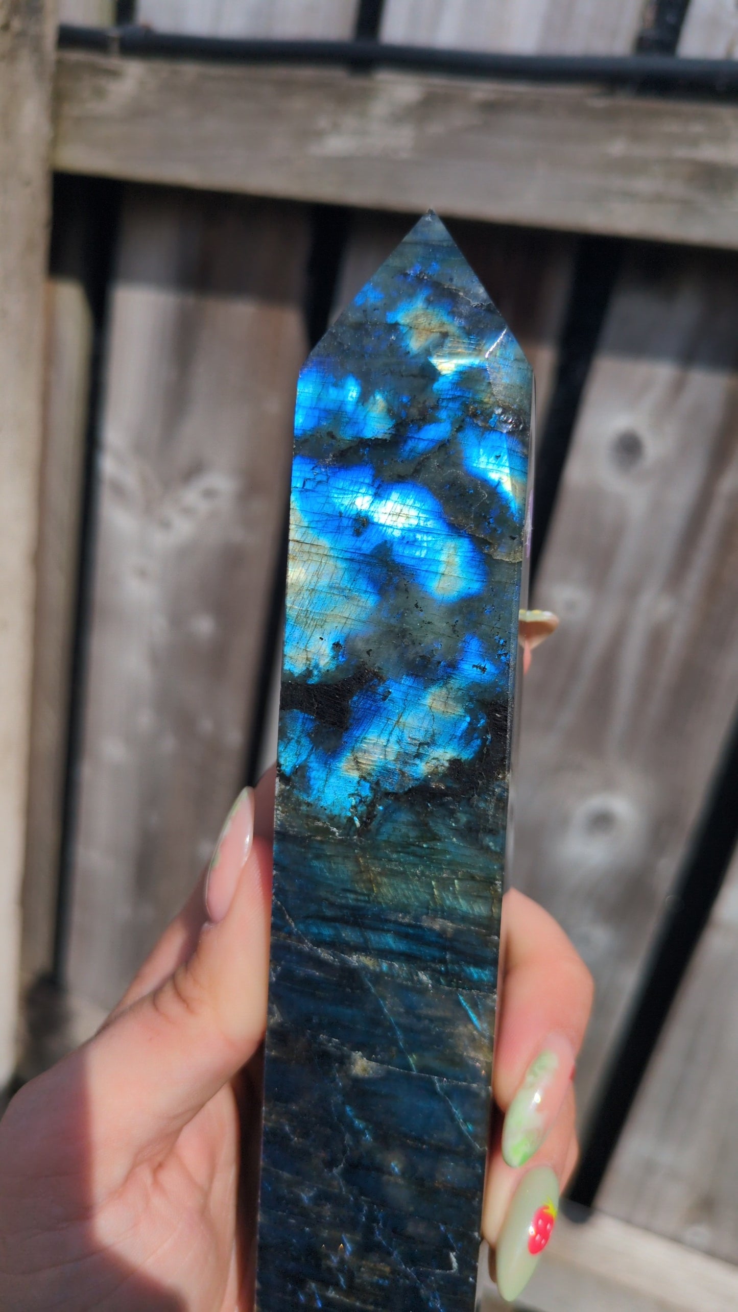 Blue flash labradorite tower ✨