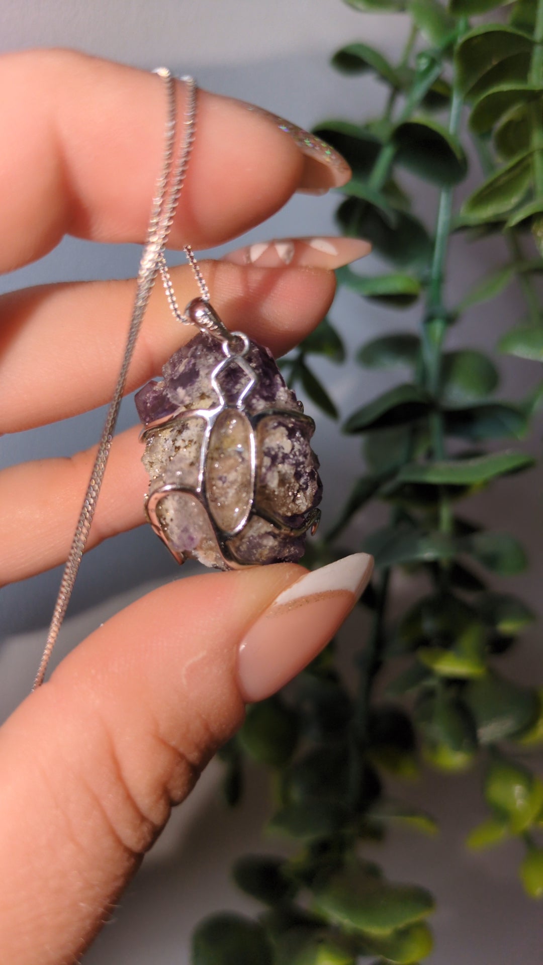 Purple flourite pendant ✨