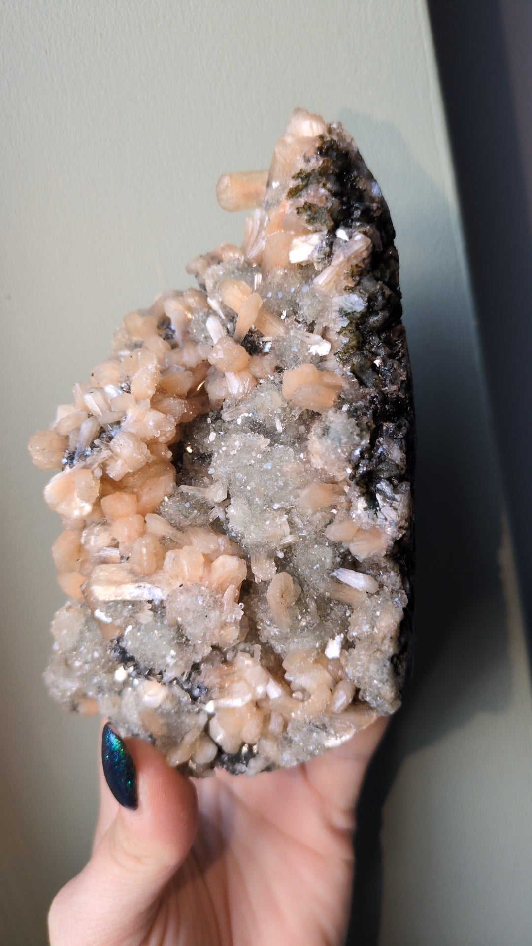 New Stilbite and Calcite specimen ✨ K
