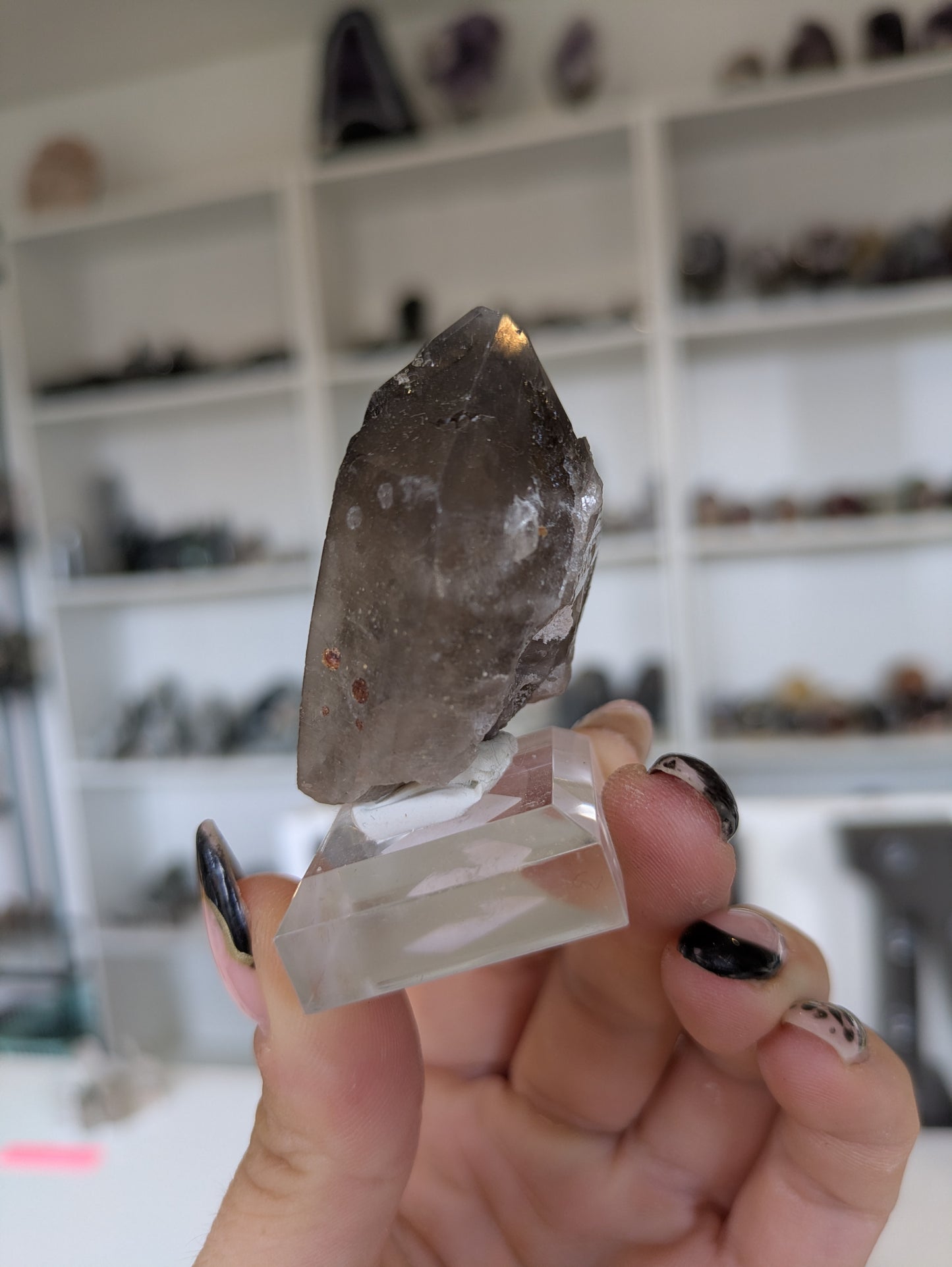 Raw smokey point with garnet ✨