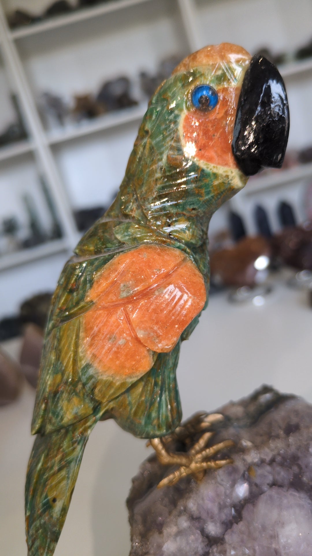 Hand carved bird on amethyst ✨