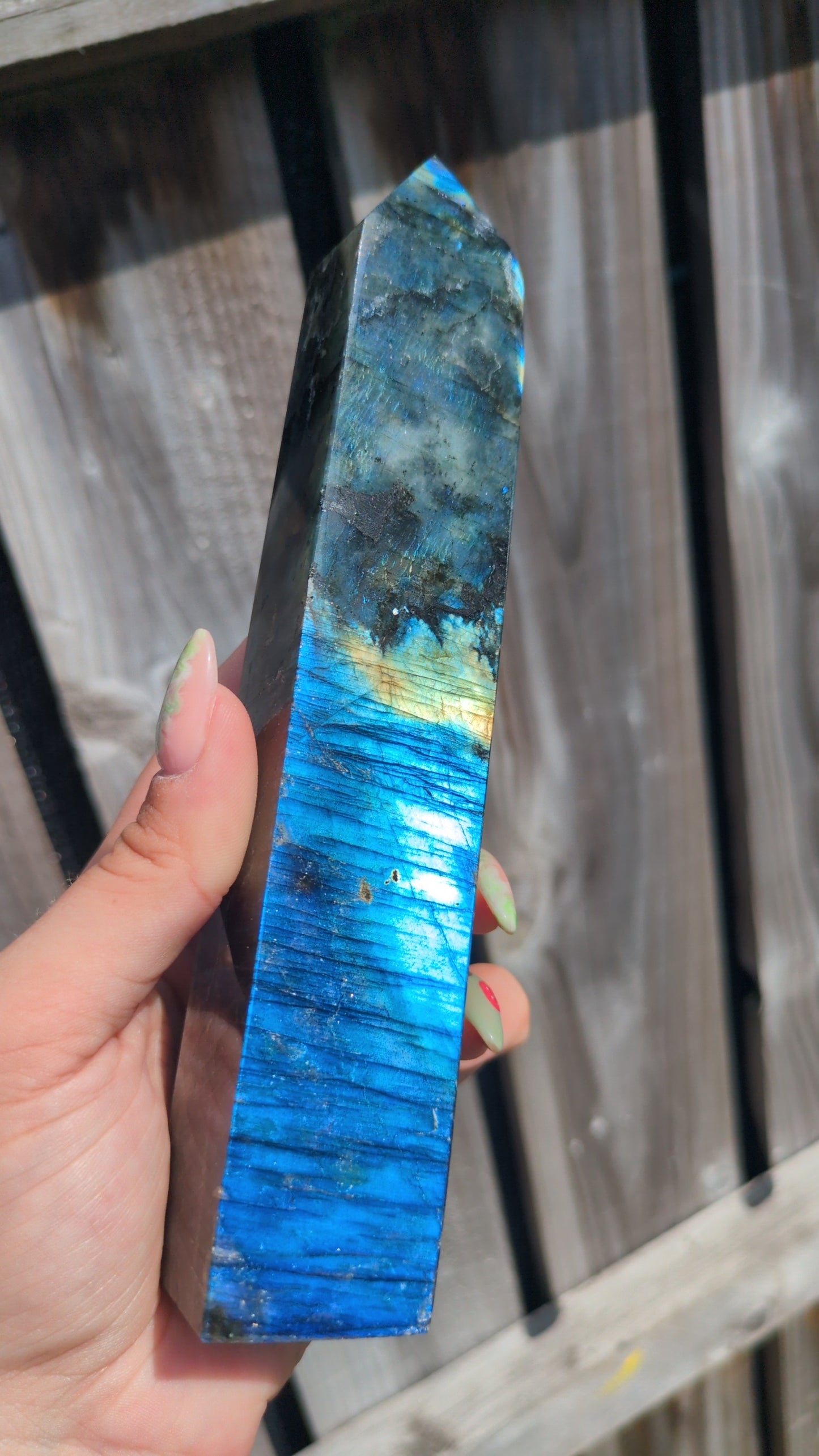 Blue flash labradorite tower ✨