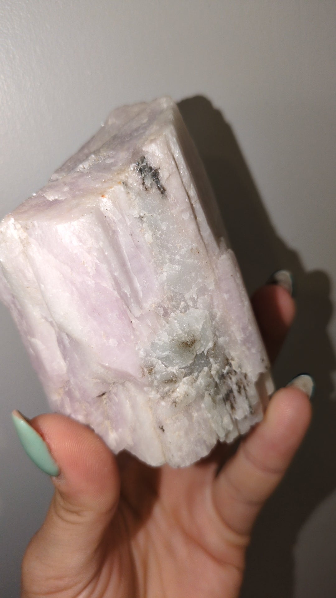 Raw kunzite ✨