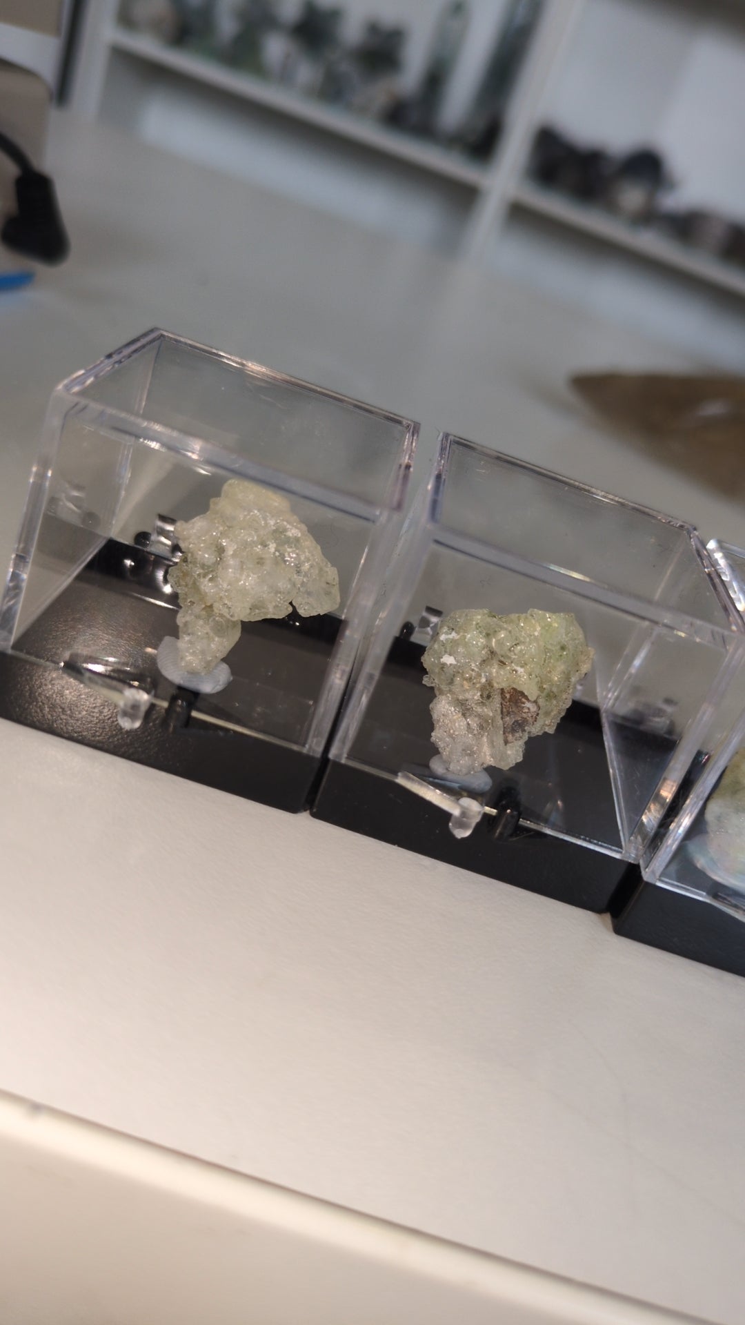 Hyalite opal raw pieces ✨