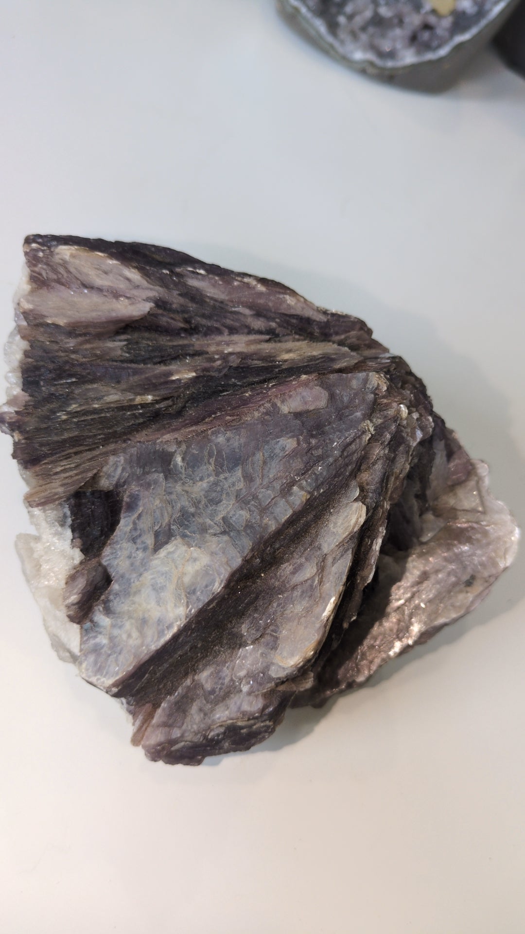 XL raw Mica with quartz ✨
