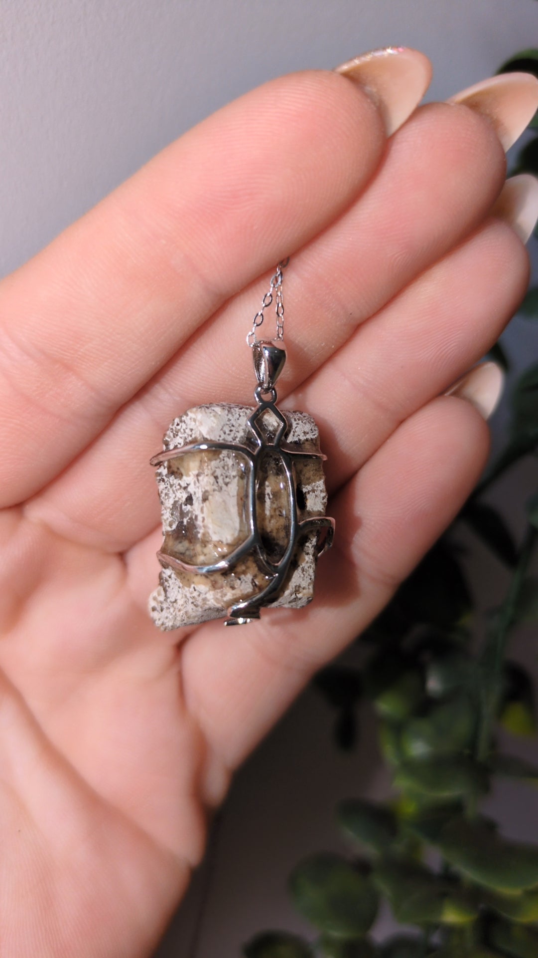 Garnet and smokey pendant ✨