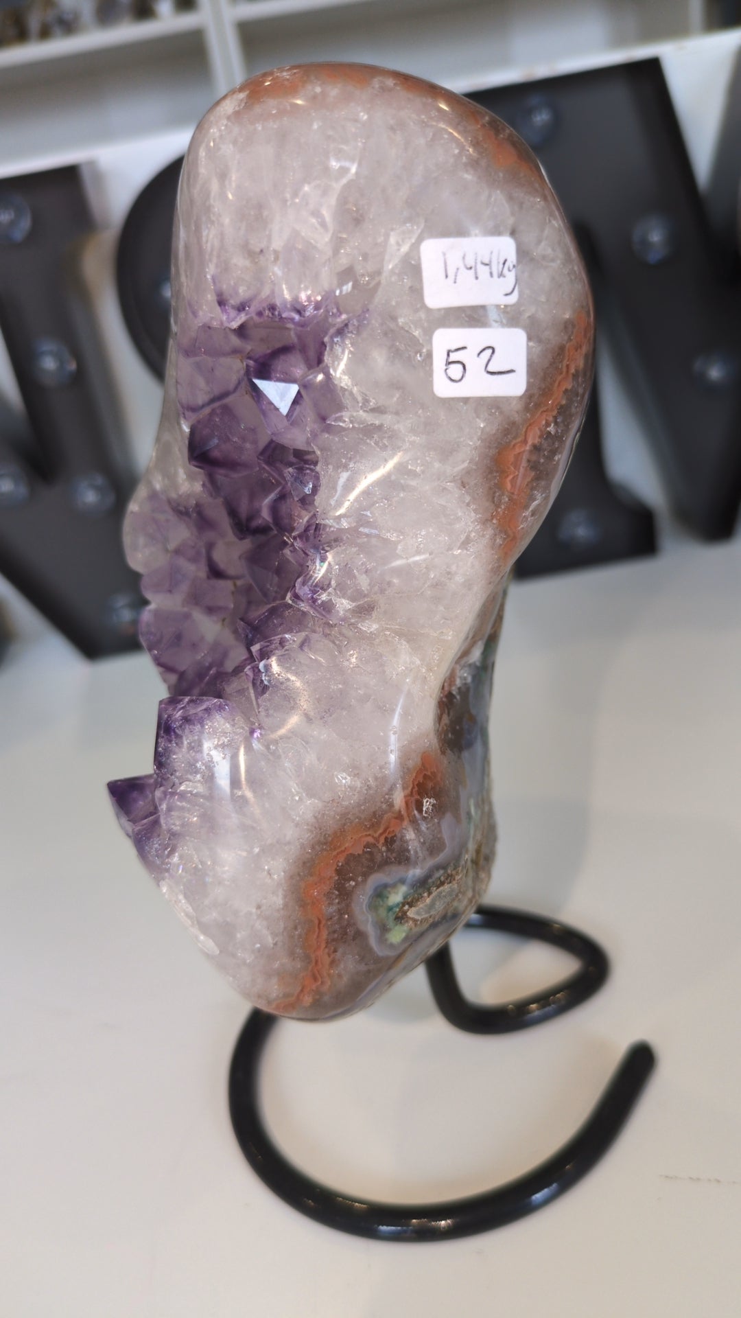 Amethyst on stand ✨