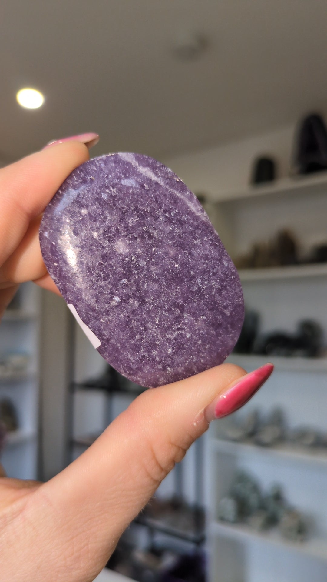 Lepidolite palm ✨