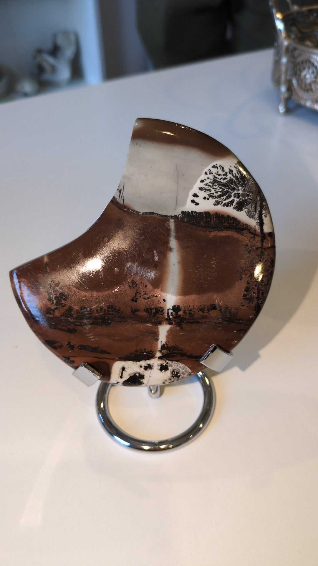 Picture Jasper Moon 🌙 B