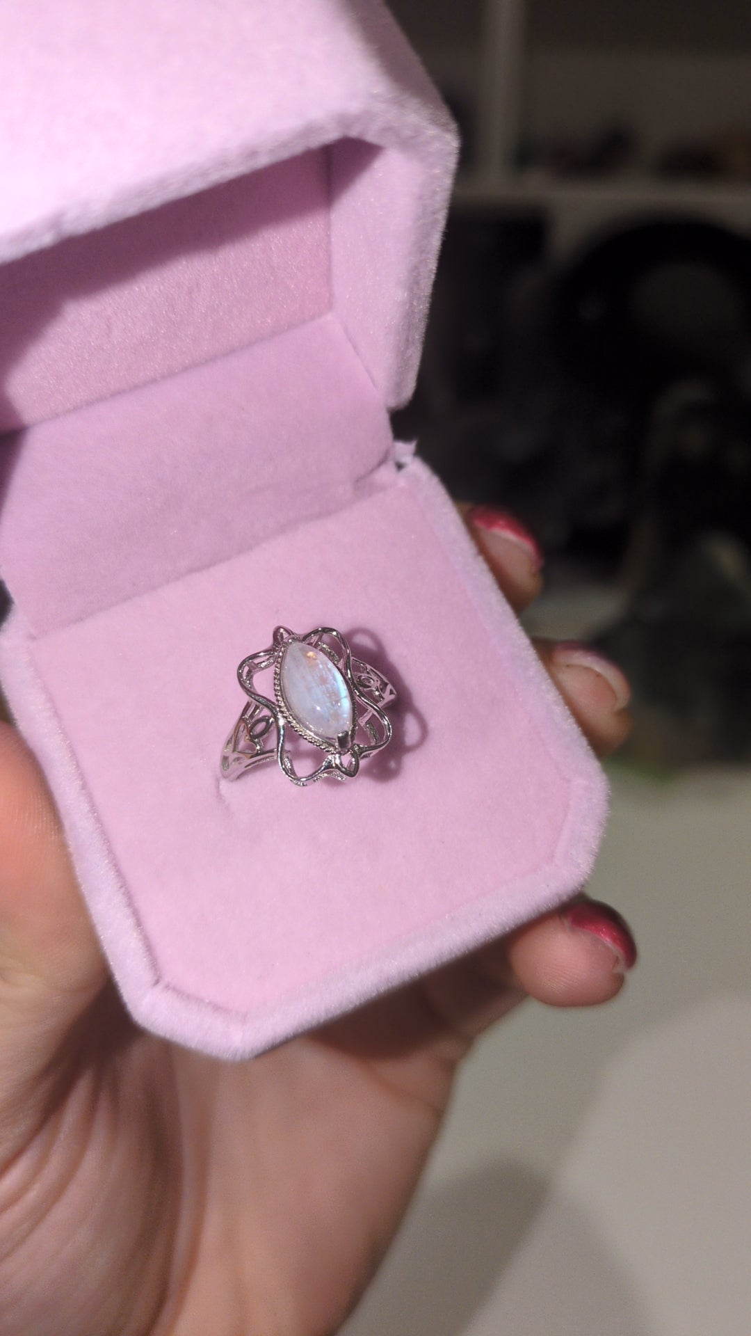 White moonstone ring ✨