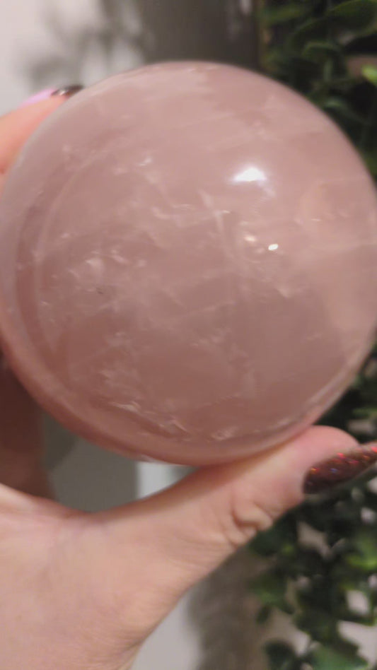 Rose quartz sphere - large ✨