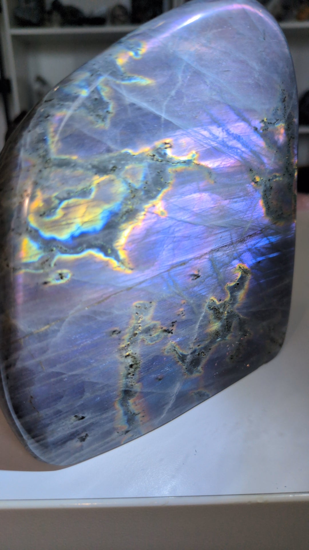 Large labradorite freeform ✨