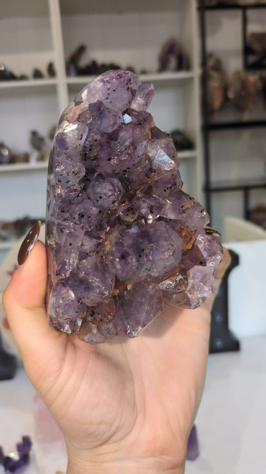 Amethyst cut base with green jasper ✨