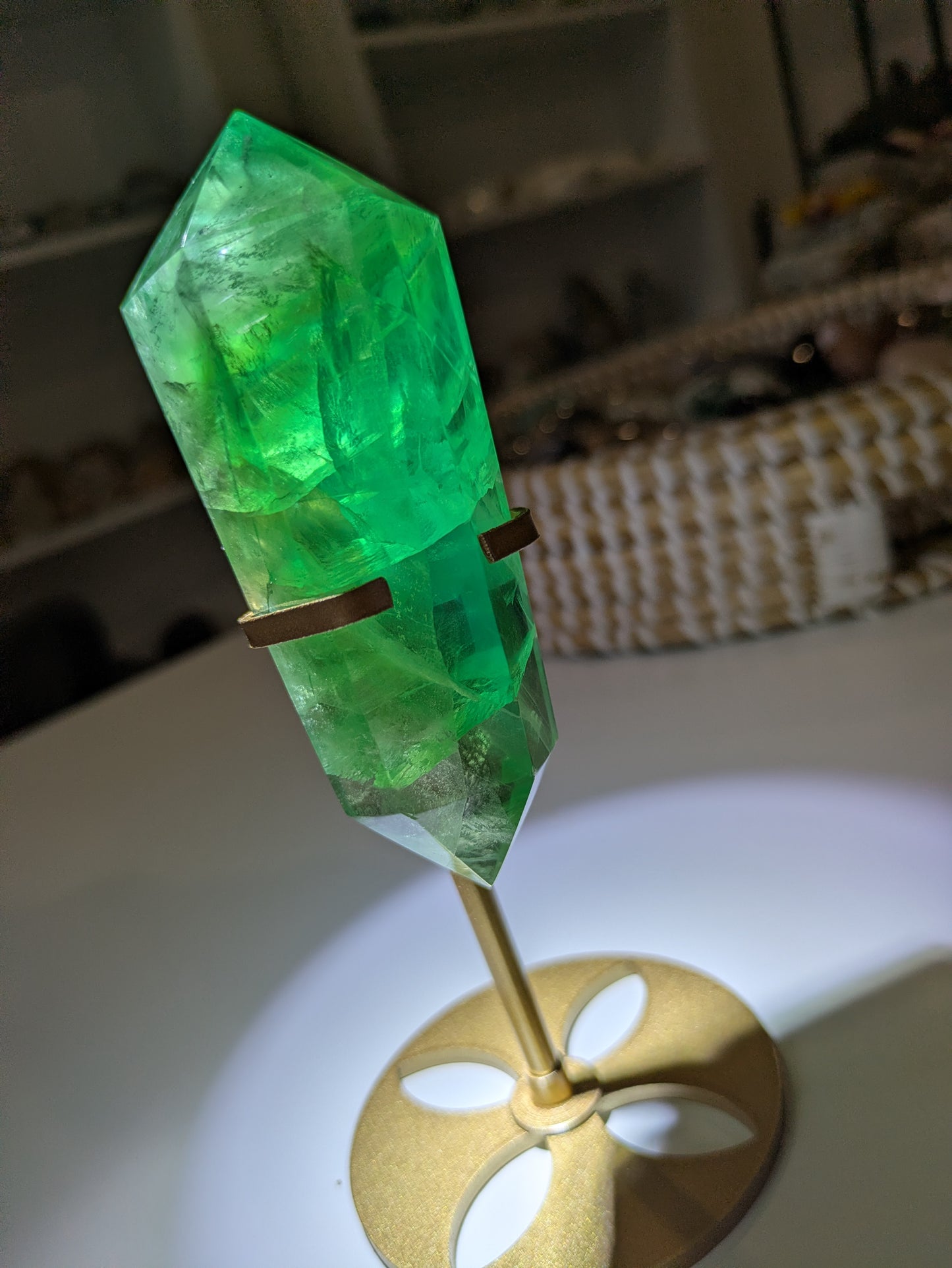 Flourite DT on gold stand ✨