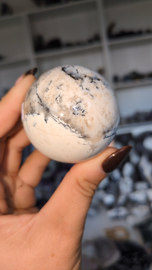White snow agate with dentrite inclusions ✨