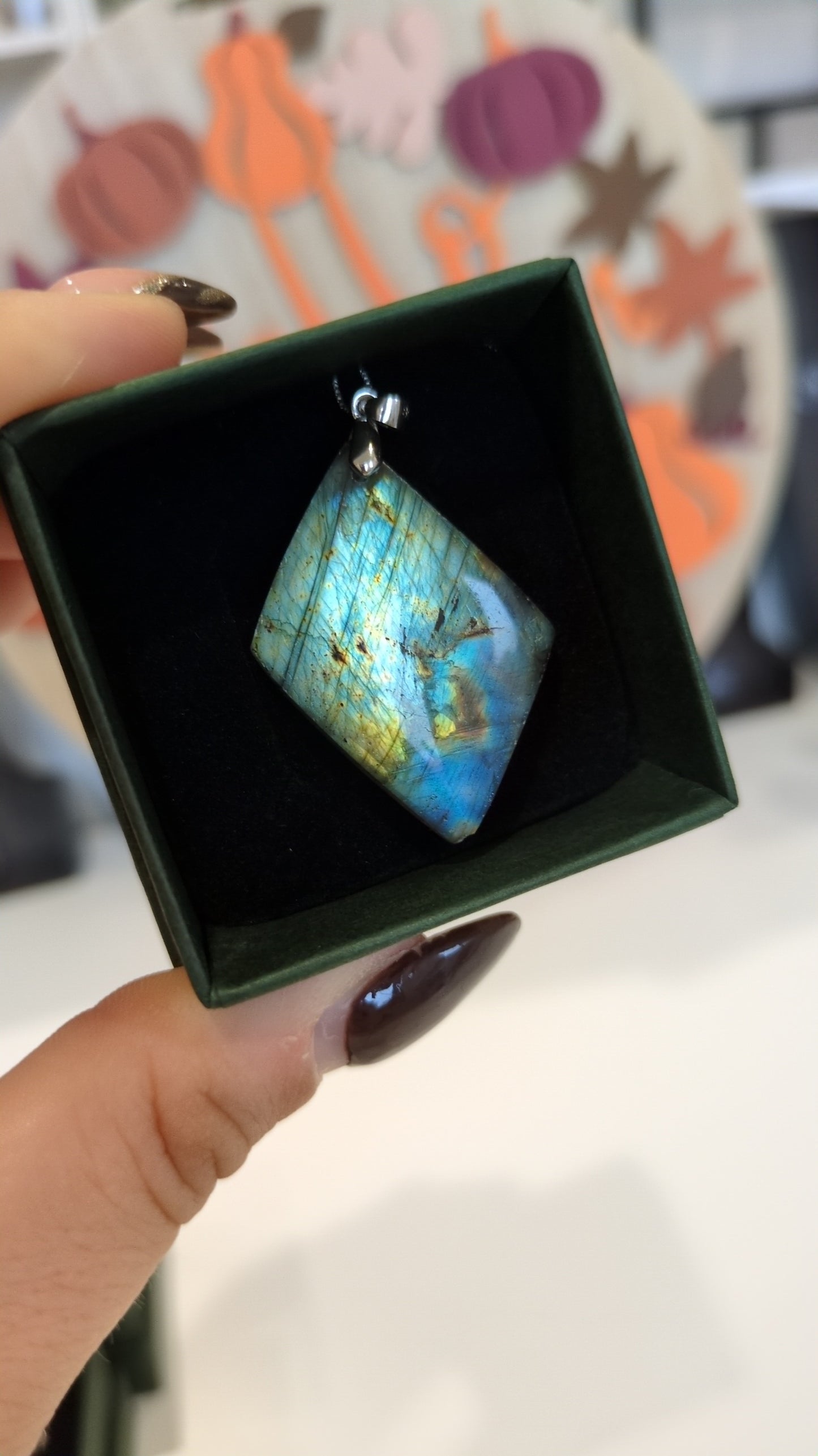 Labradorite pendant ✨A