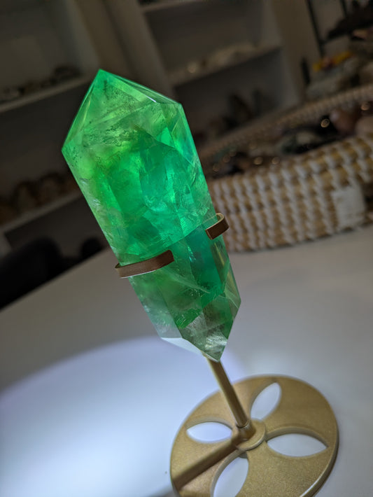 Flourite DT on gold stand ✨