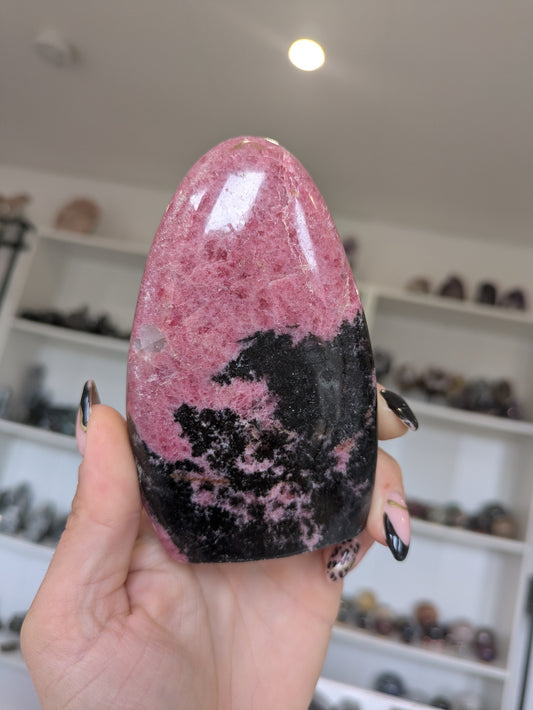 Rhodonite freeform ✨