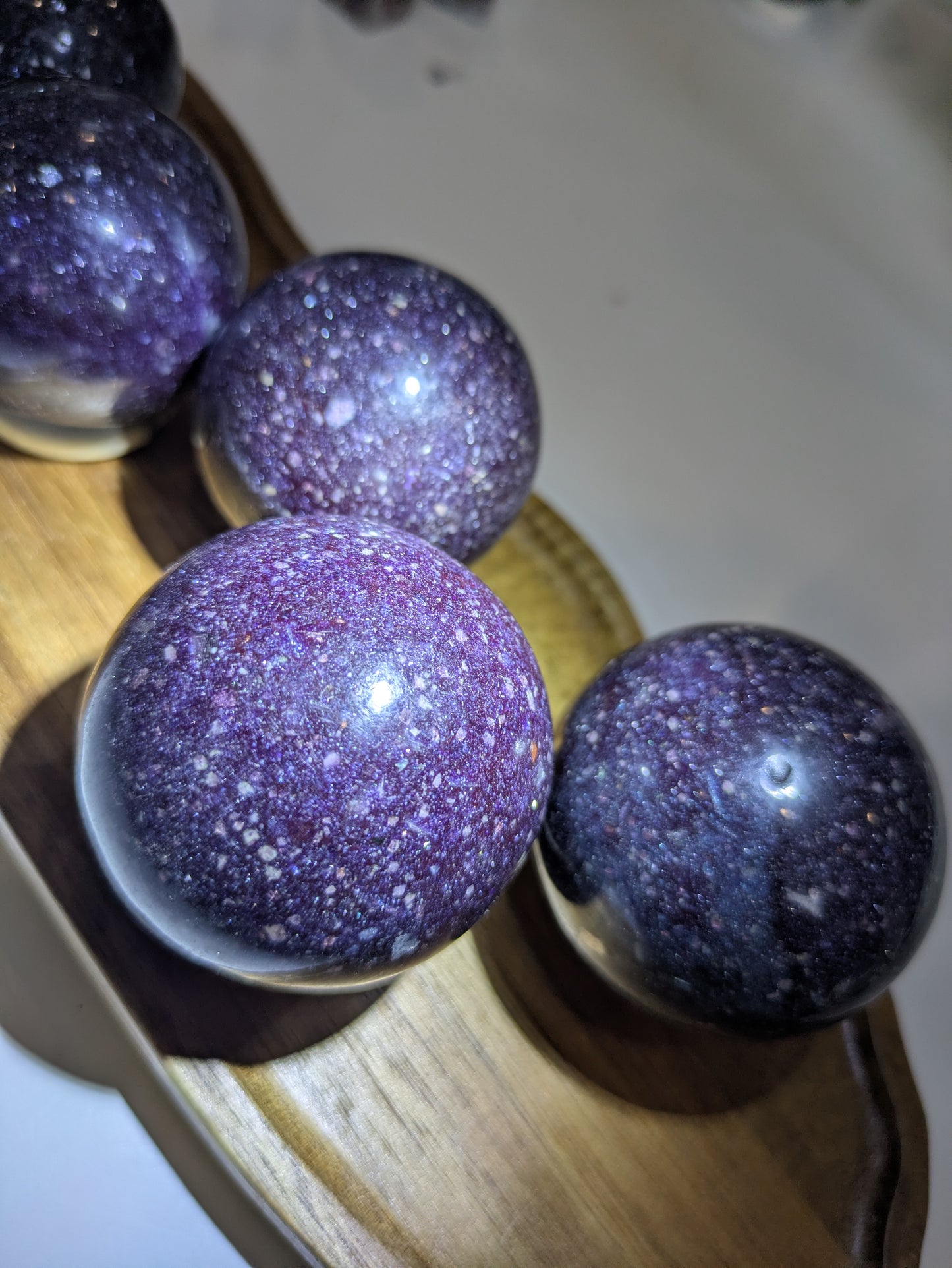 Mica and iolite spheres ✨