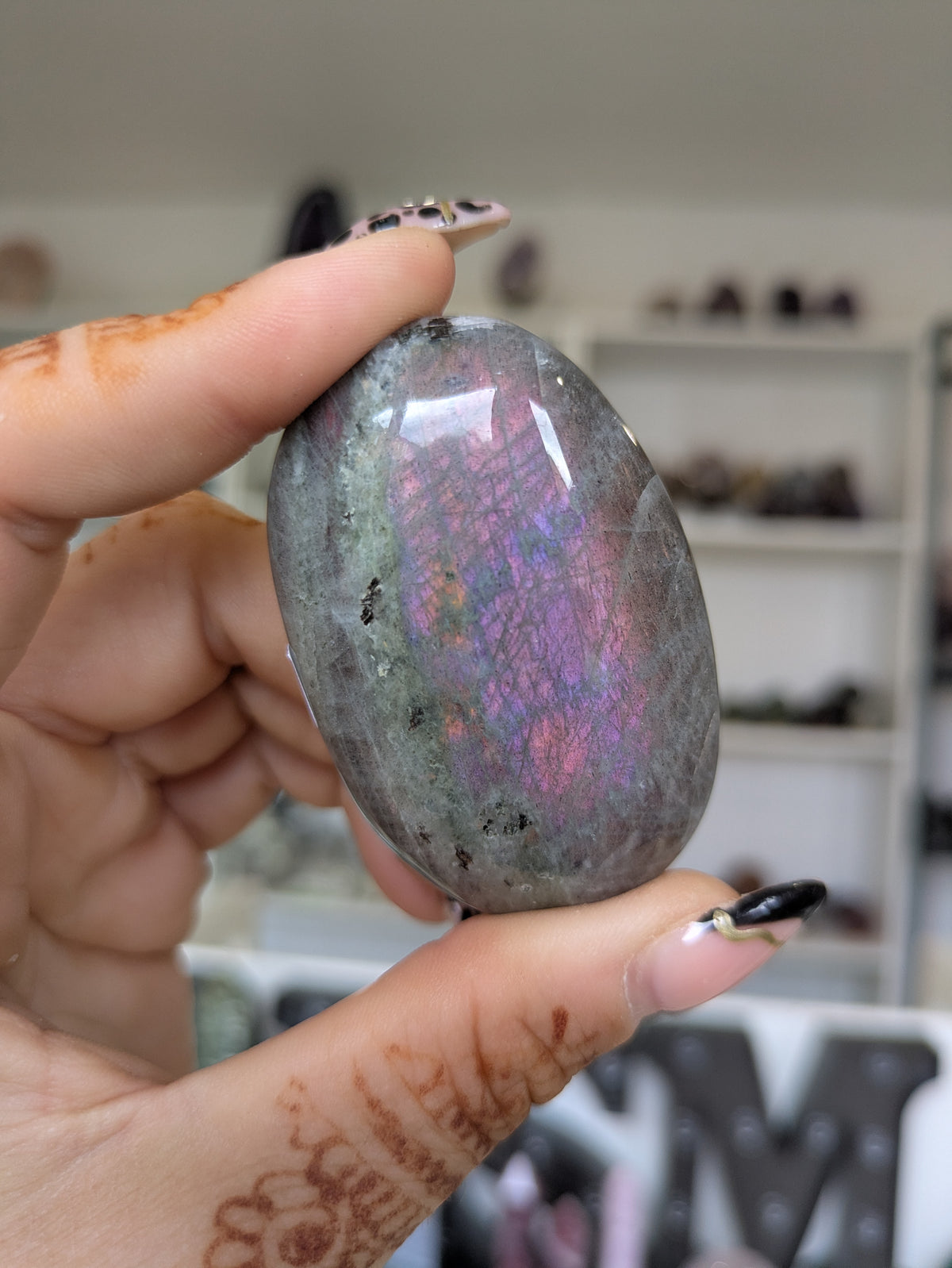 Labradorite palm ✨ F