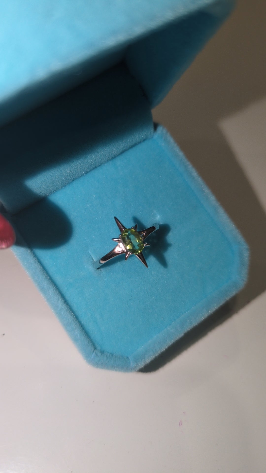 Green peridot ring ✨