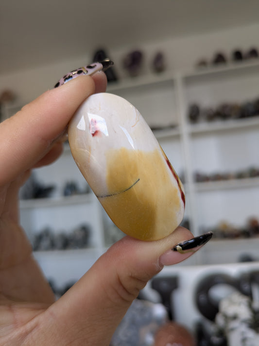 Mookaite palm ✨