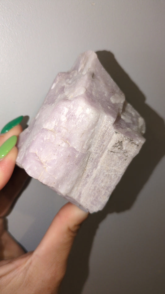 Raw kunzite ✨