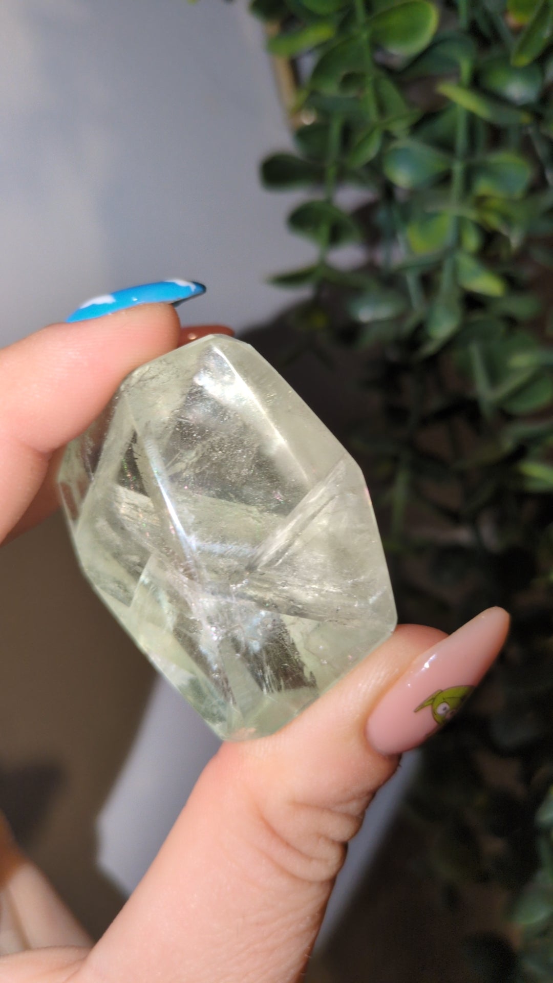 Apple green flourite Freeform ✨
