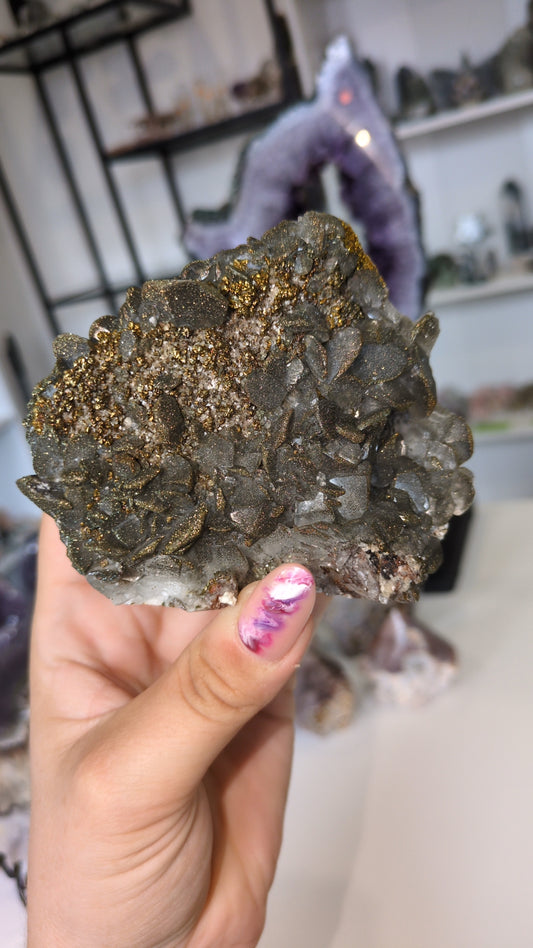 Pyrite on calcite ✨