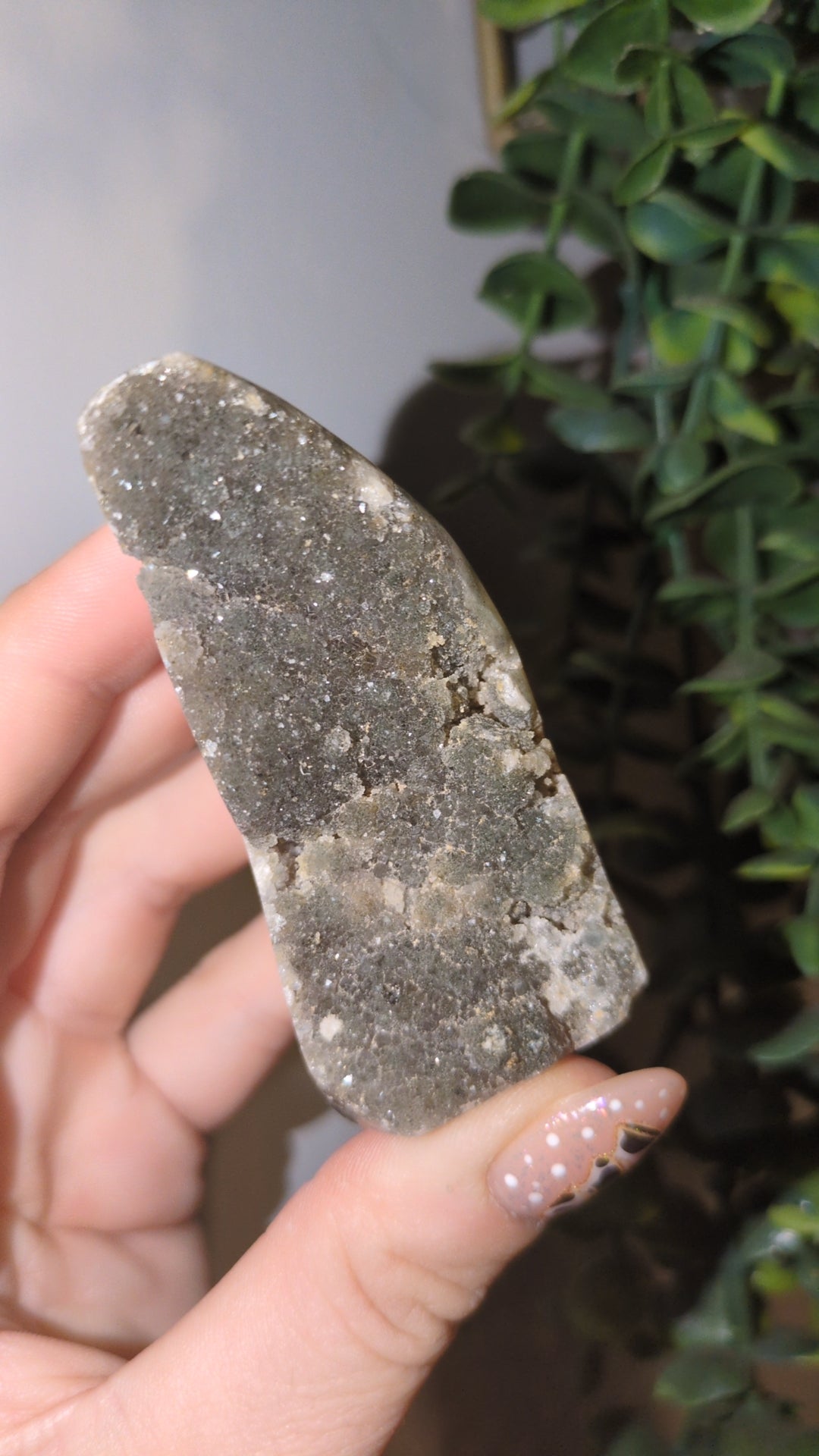 Green amethyst cut base.✨