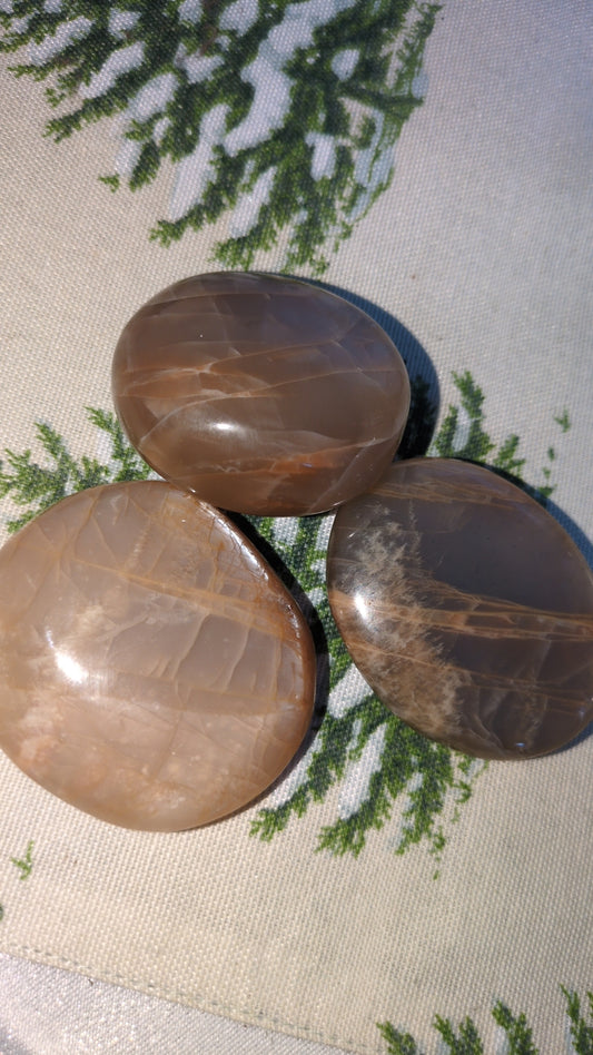 High quality peach moonstone palms ✨