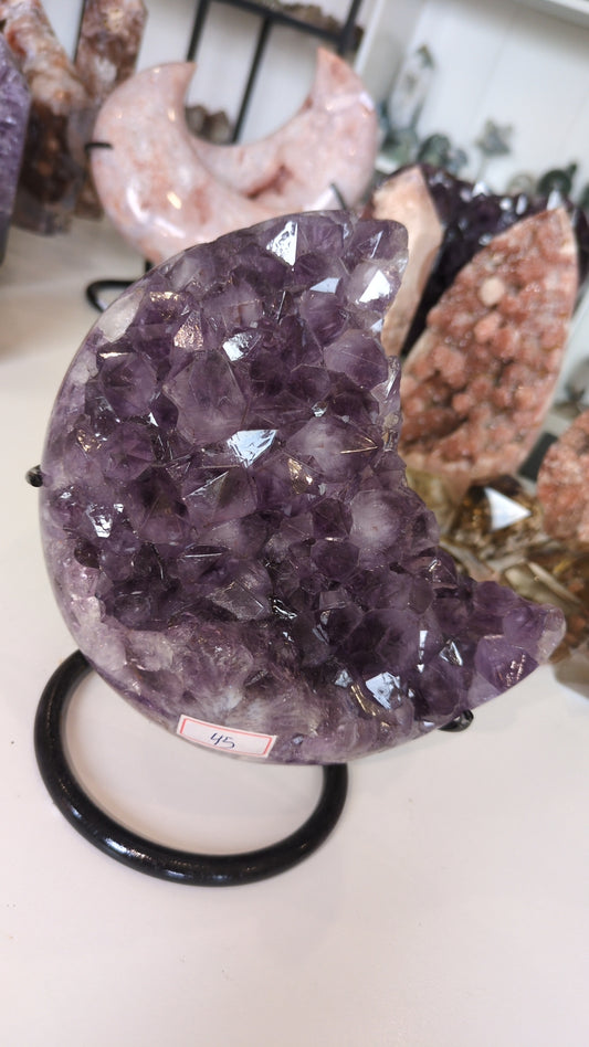 Large amethyst moon 🌙 B