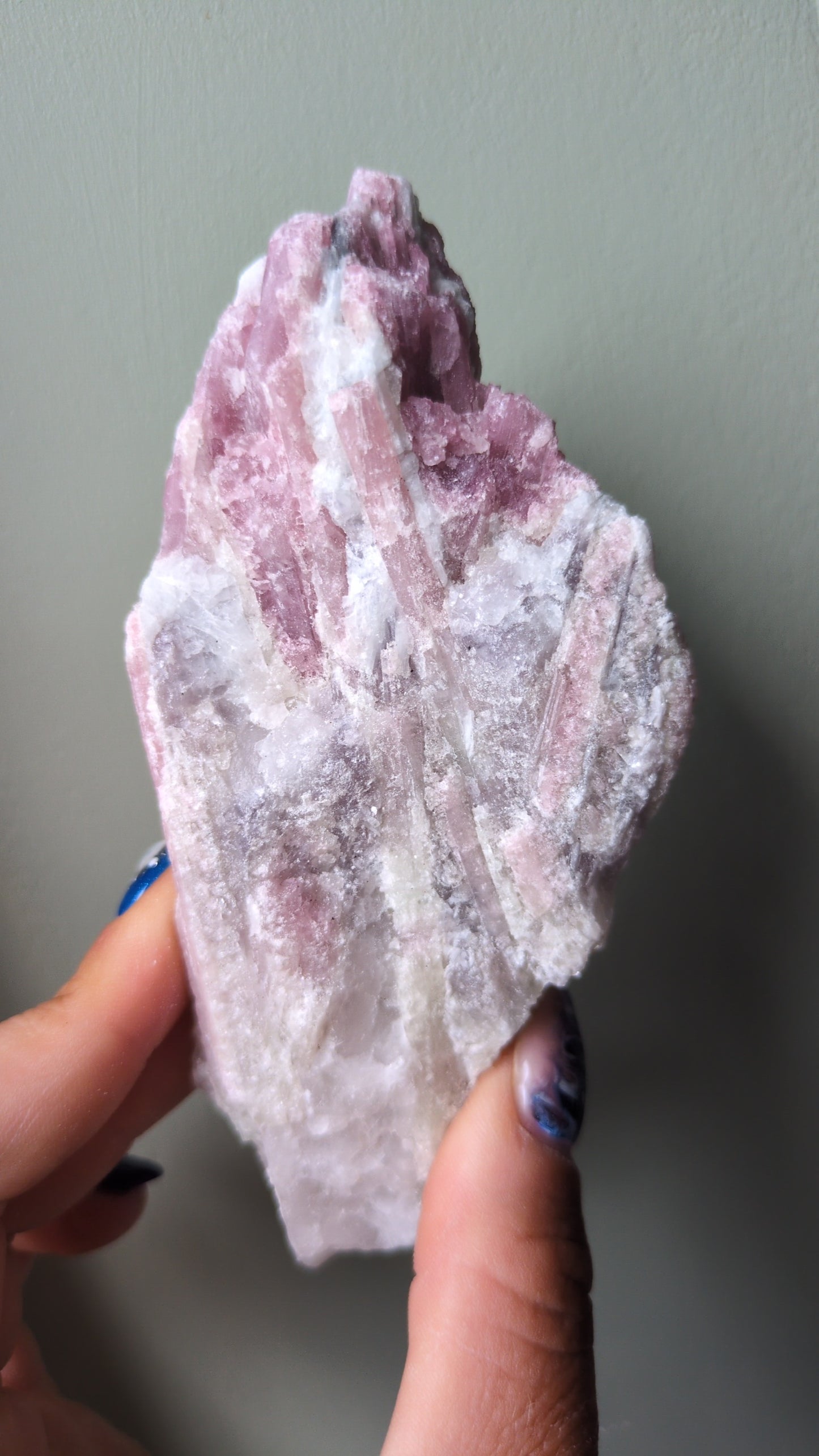 Raw pink tourmaline and mica ✨