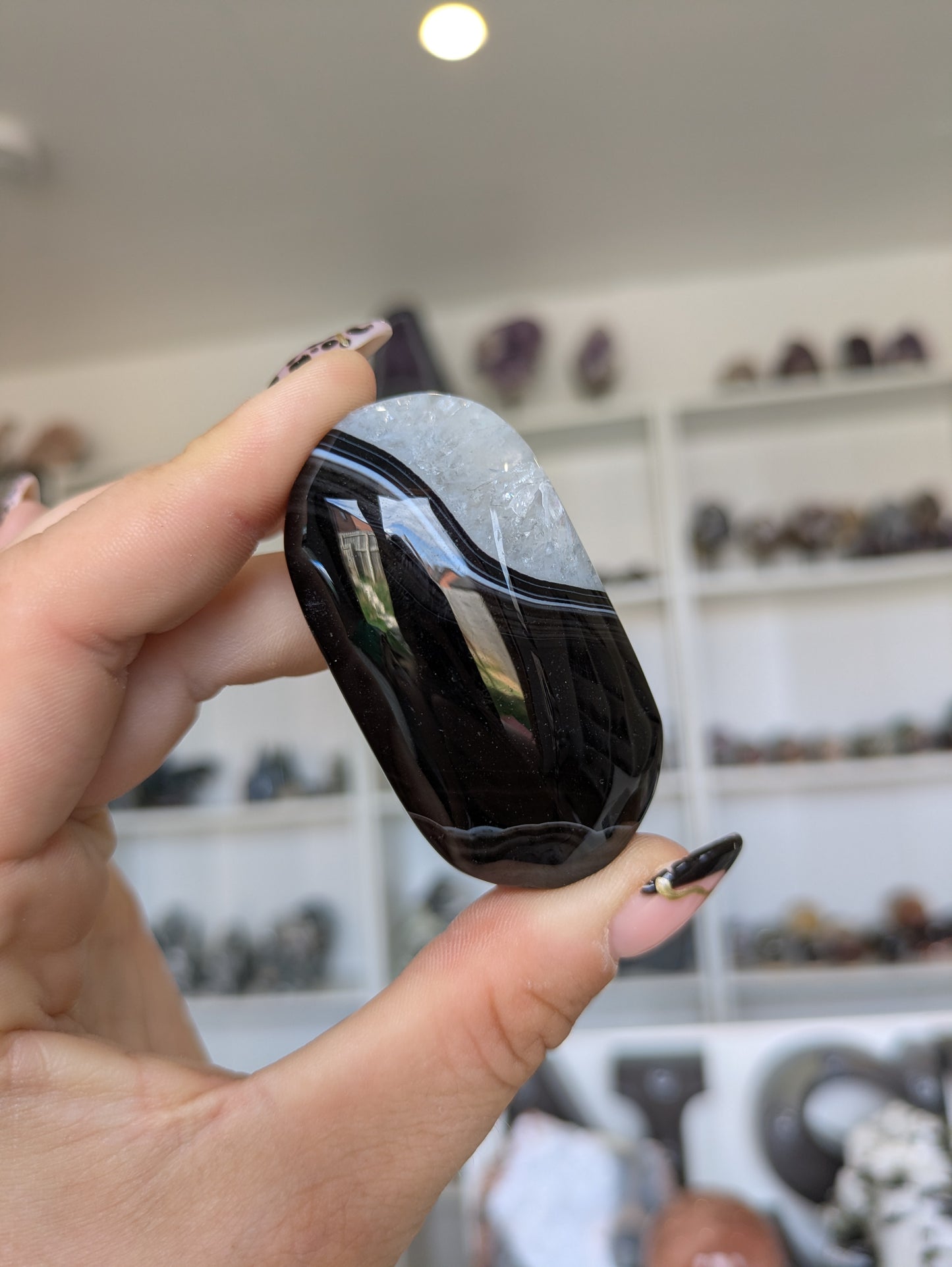 Black agate palm ✨ B