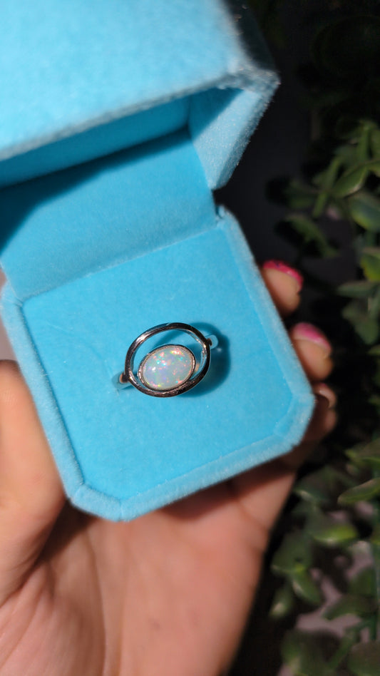 White opal ring ✨