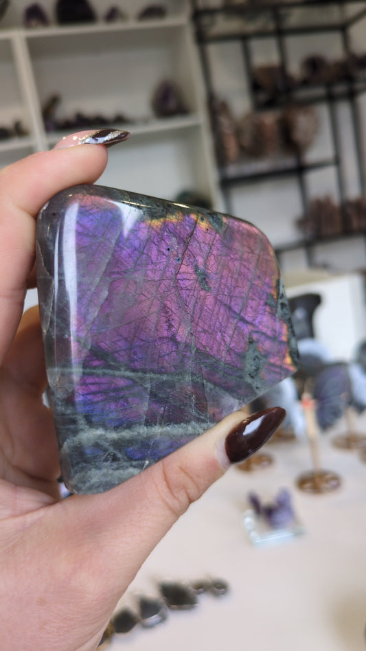 Labradorite freeform