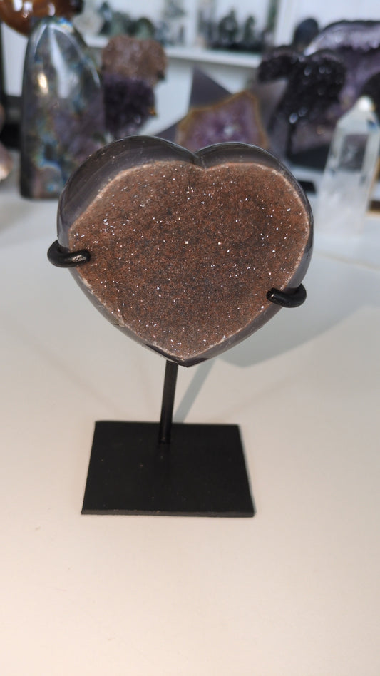 Amethyst heart on stand (1) ✨