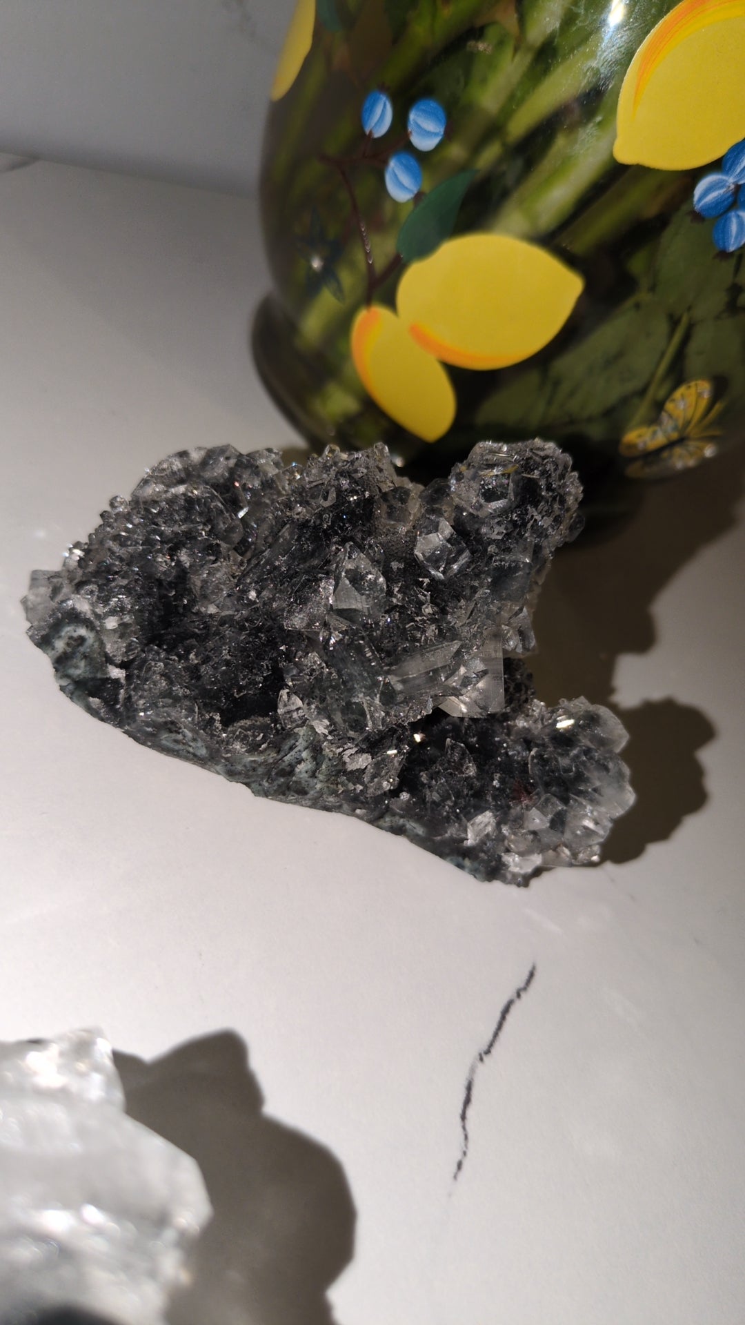 Apophyllite on Black chalcedony ✨ E