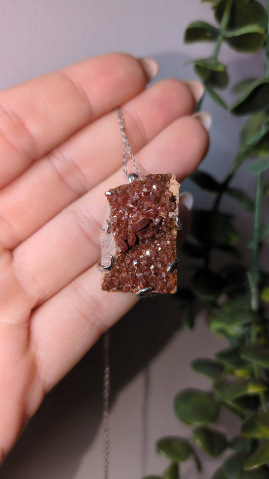 Vanadinite pendant ✨
