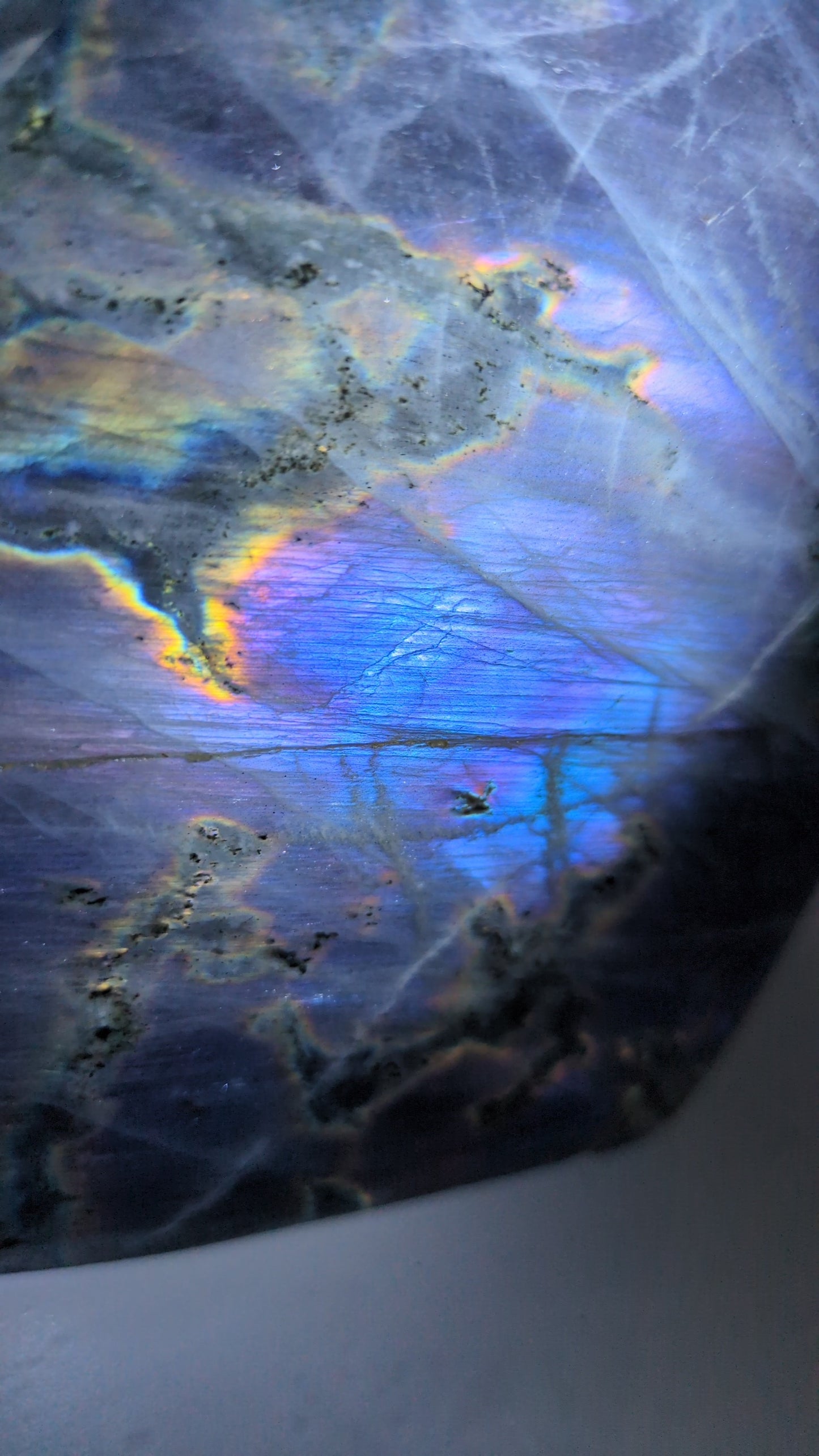 Large labradorite freeform ✨