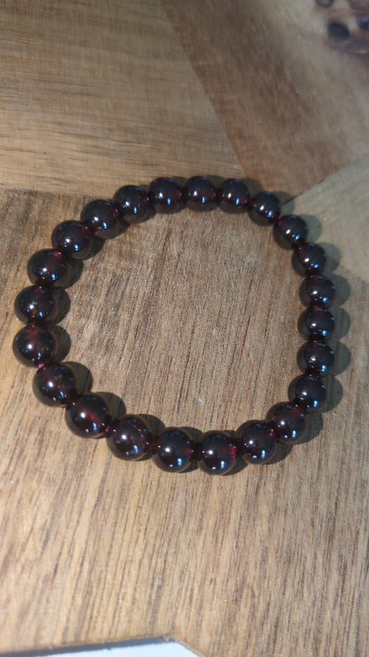 Garnet bracelet ✨