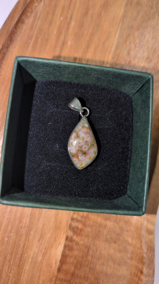 Pink Jasper pendant ✨