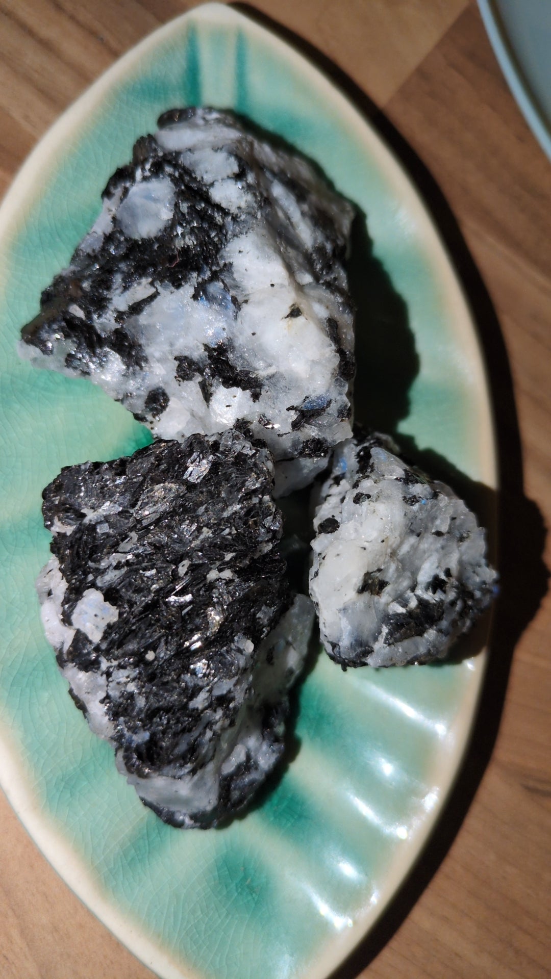 Raw rainbow moonstone ✨