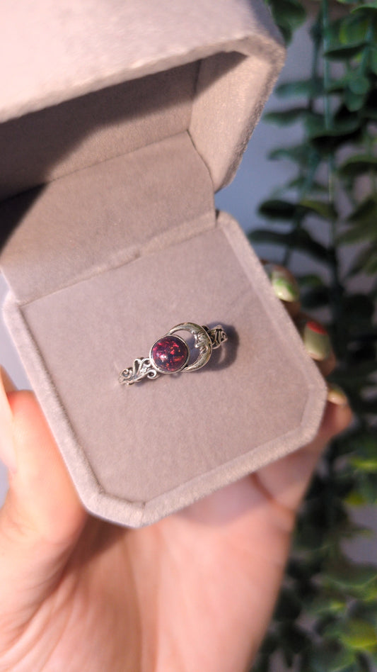 Black opal moon  ring ✨